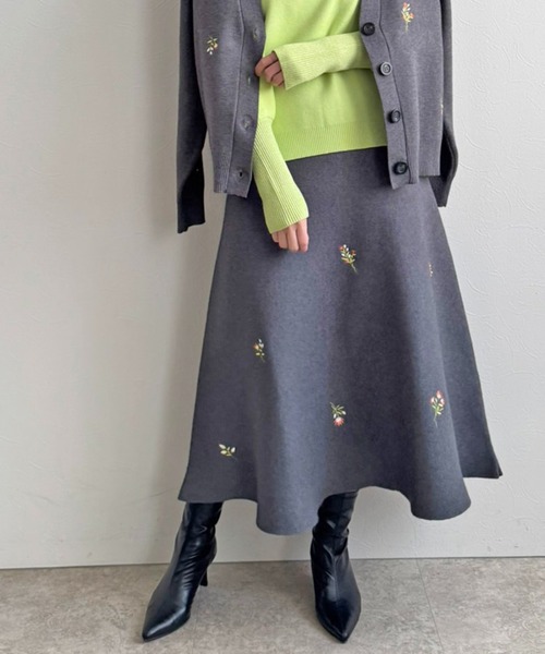 LHELBIE（レルビエ）の「【洗える】刺繍ニットフレアスカート（スカート・レディース・アイボリー/ブラック/グレー・M）」の3枚目の写真
