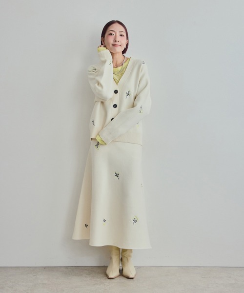 LHELBIE（レルビエ）の「【洗える】刺繍ニットフレアスカート（スカート・レディース・アイボリー/ブラック/グレー・M）」の4枚目の写真