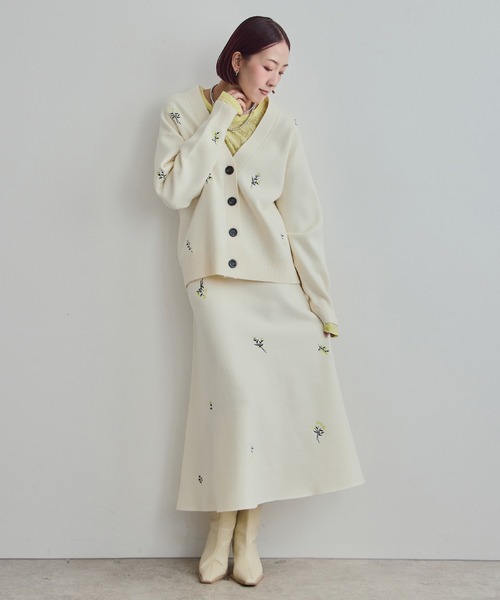 LHELBIE（レルビエ）の「【洗える】刺繍ニットフレアスカート（スカート・レディース・アイボリー/ブラック/グレー・M）」の8枚目の写真