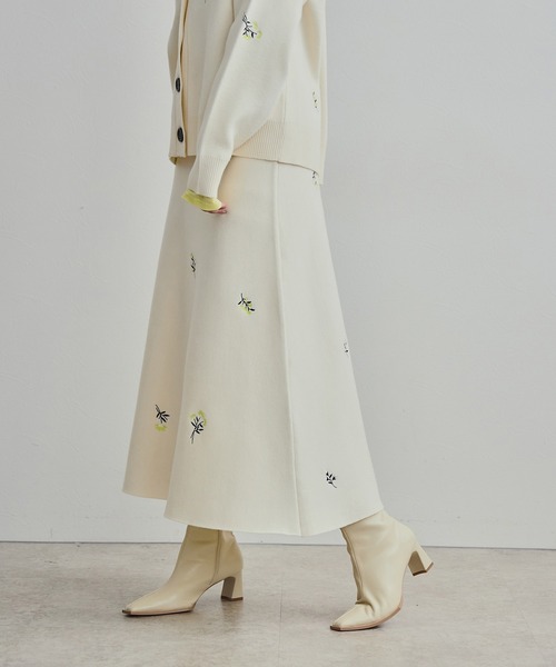LHELBIE（レルビエ）の「【洗える】刺繍ニットフレアスカート（スカート・レディース・アイボリー/ブラック/グレー・M）」の11枚目の写真