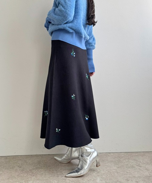 LHELBIE（レルビエ）の「【洗える】刺繍ニットフレアスカート（スカート・レディース・アイボリー/ブラック/グレー・M）」の20枚目の写真