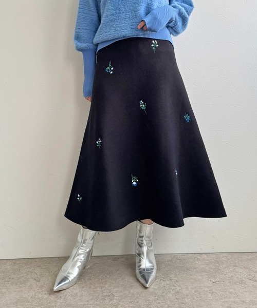 LHELBIE（レルビエ）の「【洗える】刺繍ニットフレアスカート（スカート・レディース・アイボリー/ブラック/グレー・M）」の18枚目の写真
