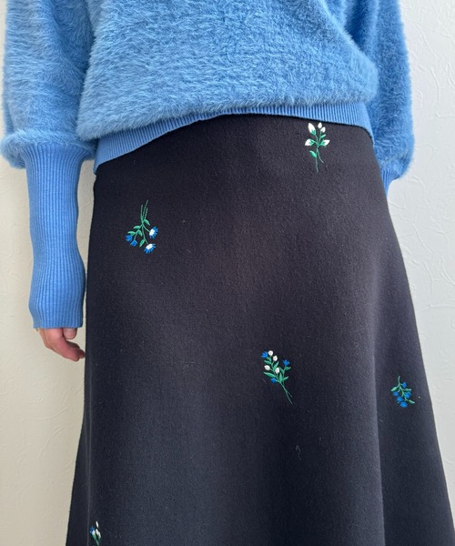 LHELBIE（レルビエ）の「【洗える】刺繍ニットフレアスカート（スカート・レディース・アイボリー/ブラック/グレー・M）」の22枚目の写真