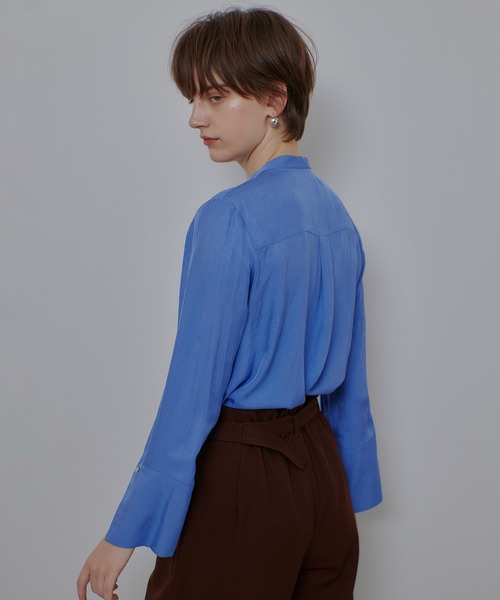 allureville（アルアバイル）の「ブライトツイルアシメボウブラウス（シャツ/ブラウス・レディース・オフホワイト/ブルー/ブラウン・2）」の17枚目の写真