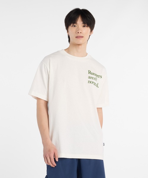 NEW BALANCE(ニューバランス)の「Runners Arent Normal ショートスリーブTシャツ(Tシャツ/カットソー・メンズ・ブラック/オフホワイト・MEDIUM/SMALL/XX-LARGE/X-LARGE/LARGE)」の1枚目の写真