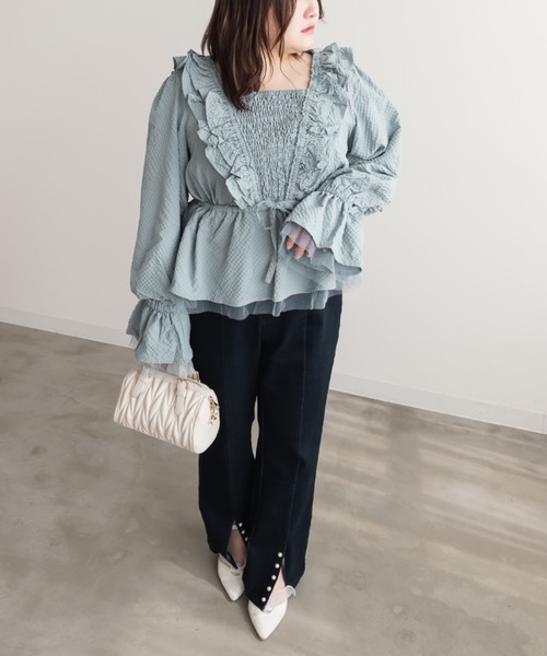 CLETTE(クレット)の「CLETTEオリジナルフリルデザインペプラムブラウス(シャツ/ブラウス・レディース・ブルーグリーン/ブラック/オフホワイト・LL/3L/4L)」の16枚目の写真