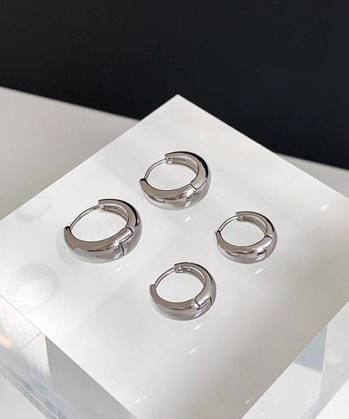 ALWAYS GOOD TIME(オルウェイズグッドタイム)の「【金属アレルギー対応】ドロップフープピアス サージカルステンレス/316L(ピアス(両耳用)・レディース・シルバー系2/ゴールド系1/ゴールド系2/シルバー系1・LARGE/SMALL)」の21枚目の写真