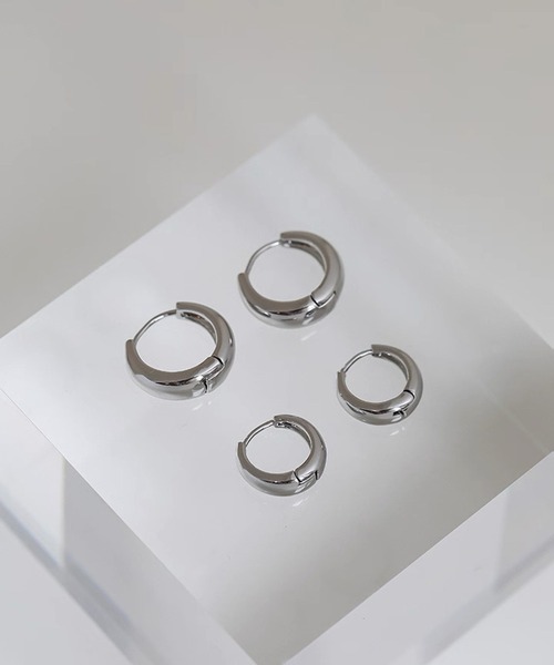 ALWAYS GOOD TIME(オルウェイズグッドタイム)の「【金属アレルギー対応】ドロップフープピアス サージカルステンレス/316L(ピアス(両耳用)・レディース・シルバー系2/ゴールド系1/ゴールド系2/シルバー系1・LARGE/SMALL)」の22枚目の写真