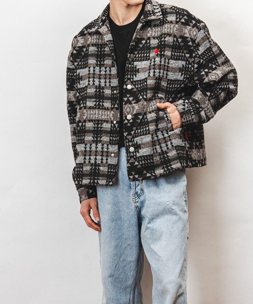 Healthknit Product(ヘルスニットプロダクト)の「Healthknit Product ヘルスニットプロダクト コヨーテ 刺繍 オルテガ柄 ジャケット(GW)(その他アウター・メンズ・ブラウン/ブラック・XL/L/M)」の3枚目の写真