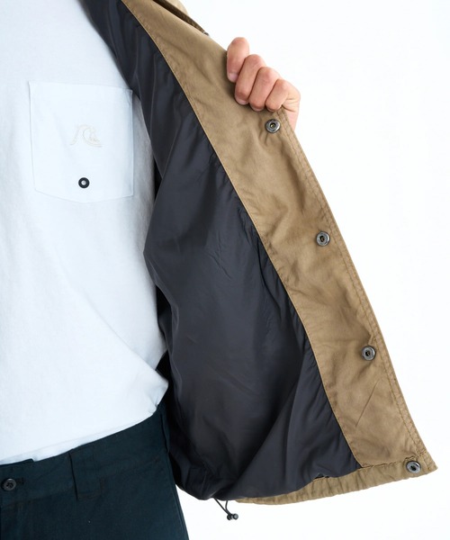 Quiksilver(クイックシルバー)の「PG COACH JACKET/クイックシルバーナイロンコーチジャケット・ブルゾン(ブルゾン・メンズ・ブラック/カーキ・LARGE/X-LARGE/MEDIUM)」の13枚目の写真