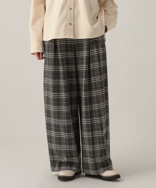 Elura（エルーラ）の「スリムウォームゆるカーブパンツ/605972（その他パンツ・レディース・ライトグレー/ネイビー/ライトピンク/チェック・MEDIUM/LARGE）」の11枚目の写真