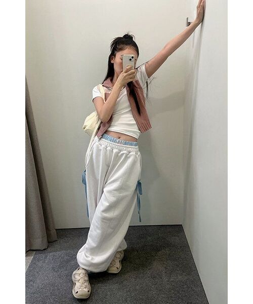 PRENDA（プレンダ）の「2TONE HIGH NECK KNIT VEST PINK（ベスト・レディース・その他・FREE）」の2枚目の写真