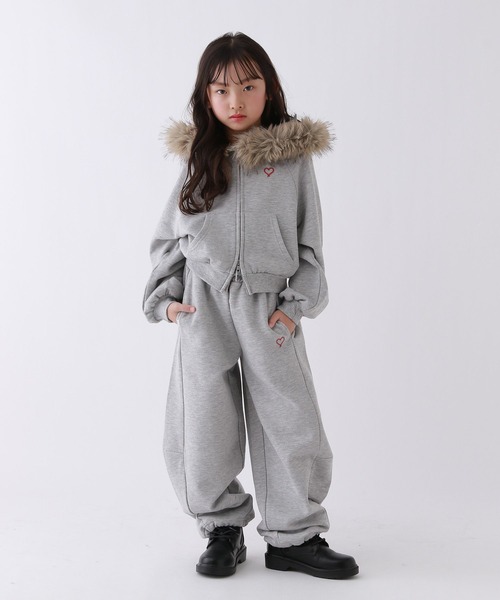 repipi armario（レピピ アルマリオ）の「【10C REPIPI】WZIPファーフーディ―（パーカー・キッズ・ブラック/グレー・110cm/120cm/130cm/140cm）」の10枚目の写真