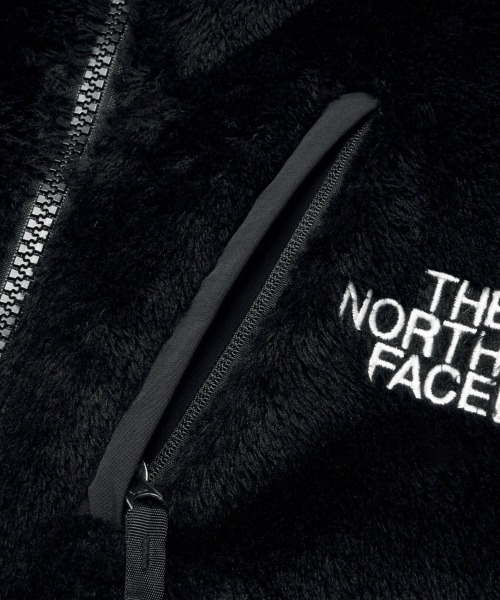 THE NORTH FACE(ザノースフェイス)の「THE NORTH FACE SHORT VERSA LOFT JACKET(ザ・ノース・フェイス ショートバーサロフトジャケット)(ブルゾン・レディース・ブラック/ブラウン系・SMALL/MEDIUM/LARGE)」の6枚目の写真