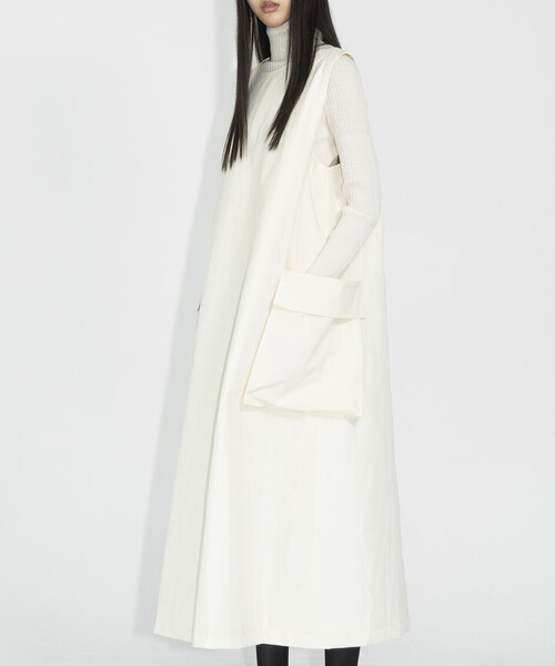 Bshop（ビショップ）の「eunoia | サイドポケット パディングドレス WOMEN（ワンピース・レディース・クリーム/ブラック・ONE）」の6枚目の写真