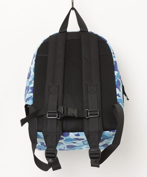 A BATHING APE(アベイシングエイプ)の「ABC CAMO DAYPACK(ショルダーバッグ・キッズ・ブルー/ピンク/グリーン・FREE)」の11枚目の写真