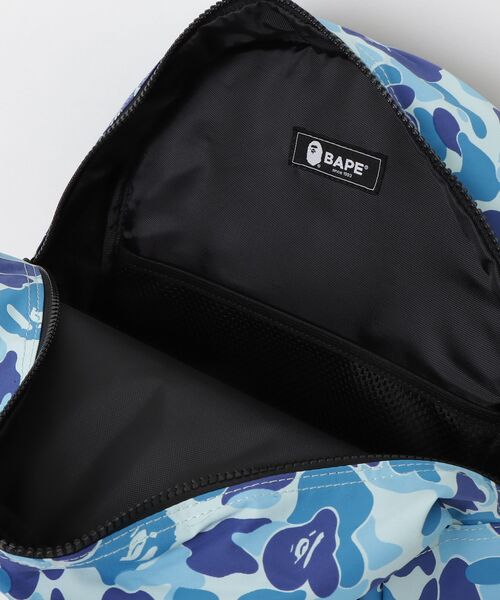 A BATHING APE(アベイシングエイプ)の「ABC CAMO DAYPACK(ショルダーバッグ・キッズ・ブルー/ピンク/グリーン・FREE)」の5枚目の写真
