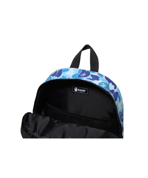 A BATHING APE(アベイシングエイプ)の「ABC CAMO DAYPACK(ショルダーバッグ・キッズ・ブルー/ピンク/グリーン・FREE)」の6枚目の写真