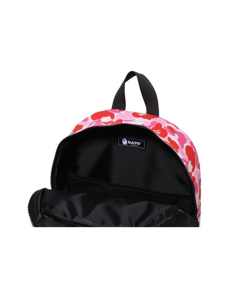 A BATHING APE(アベイシングエイプ)の「ABC CAMO DAYPACK(ショルダーバッグ・キッズ・ブルー/ピンク/グリーン・FREE)」の7枚目の写真