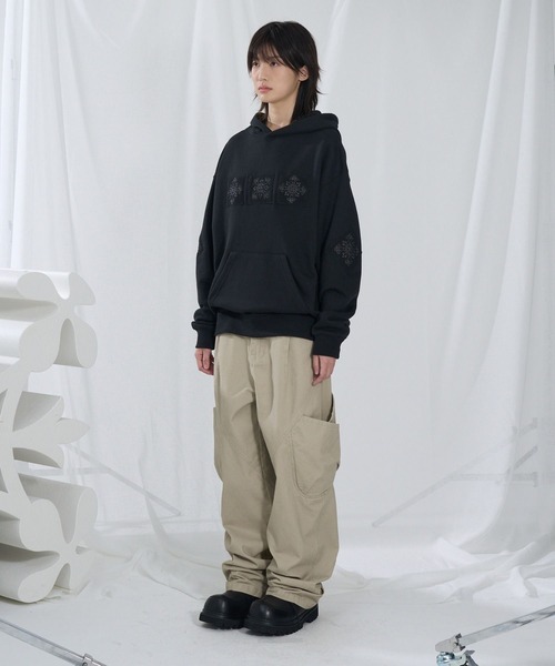 SLOWACID（スローアシッド）の「【UNISEX】SLOW ACID／ロゴパッチフーディ―（パーカー・レディース・ブラック/ボルドー/モカ・MEDIUM/LARGE）」の10枚目の写真