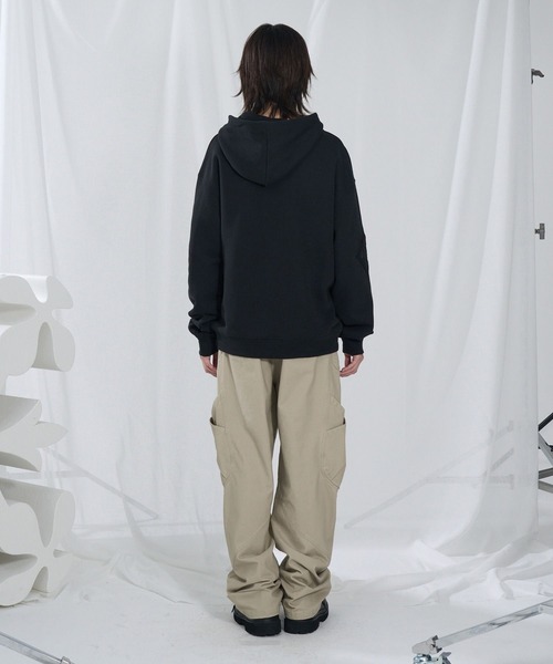 SLOWACID（スローアシッド）の「【UNISEX】SLOW ACID／ロゴパッチフーディ―（パーカー・レディース・ブラック/ボルドー/モカ・MEDIUM/LARGE）」の11枚目の写真