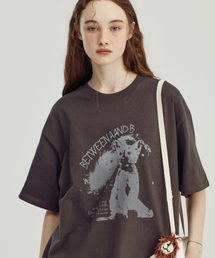 Between A and B（ビトウィーンエイアンドビー）の「星別夜のオーバーサイズTシャツ[チャコール]（Tシャツ/カットソー）」