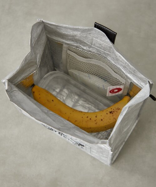 BIRTHDAY BAR（バースデイバー）の「≪BIRTHDAY BARオリジナル≫【B-DAY DONUTS】ドーナッツタイベック保冷ランチバッグ（お弁当箱・レディース・シルバー/ベージュ・0）」の18枚目の写真