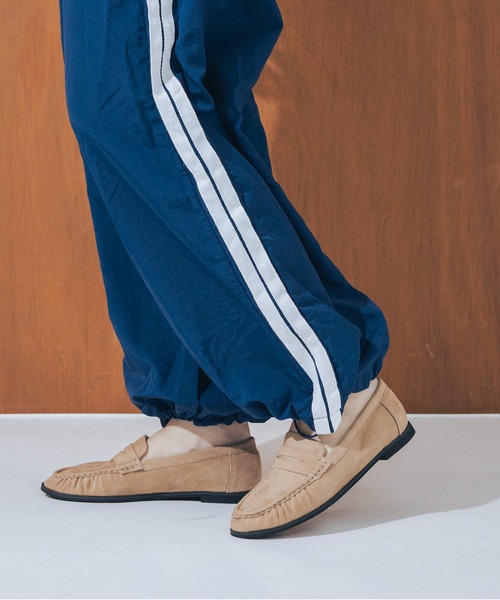 EVOL（イーボル）の「【柔らかい・ふかふか】ソフトギャザーローファー JA4009（ローファー・レディース・ベージュ/ブラック/ブラウン・22.5cm/23.0cm/23.5cm/24.0cm/24.5cm/25.0cm）」の13枚目の写真