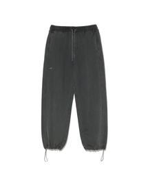 ACEI（アセイ）の「Ravi Emblem Pigment Sweatpants Dark Gray (UNI)（スウェットパンツ）」