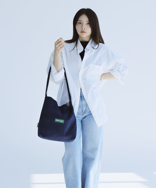 GREEN STUFF（グリーンスタッフ）の「seem full bag 62 - classic corduroy navy（ショルダーバッグ・レディース・その他・FREE）」の3枚目の写真