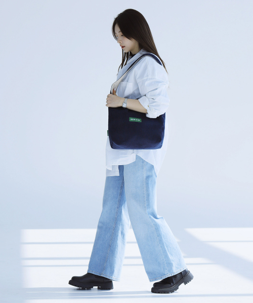 GREEN STUFF（グリーンスタッフ）の「seem full bag 62 - classic corduroy navy（ショルダーバッグ・レディース・その他・FREE）」の4枚目の写真