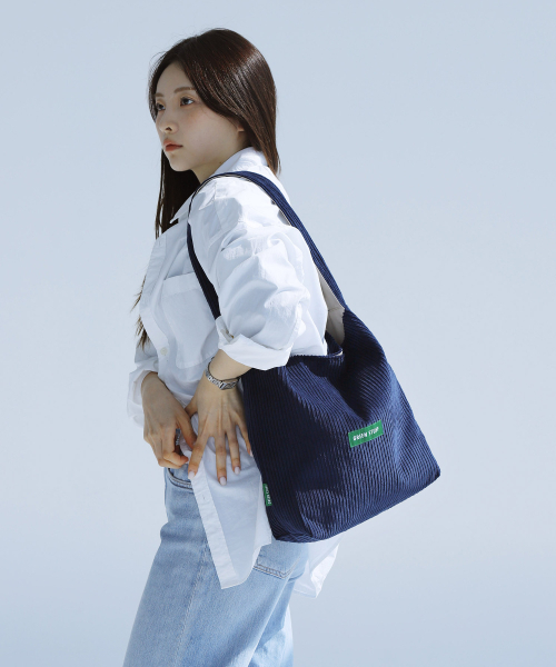 GREEN STUFF（グリーンスタッフ）の「seem full bag 62 - classic corduroy navy（ショルダーバッグ・レディース・その他・FREE）」の8枚目の写真