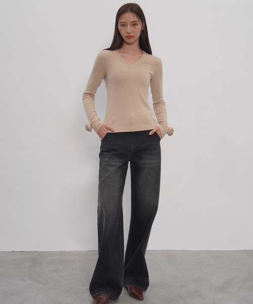 EIGHTHMONTH（エイスマンス）の「フラワーモチーフVネックニット EM25a149【EIGHTHMONTH】（Tシャツ/カットソー・レディース・ベージュ/ブラック・M/S）」の7枚目の写真