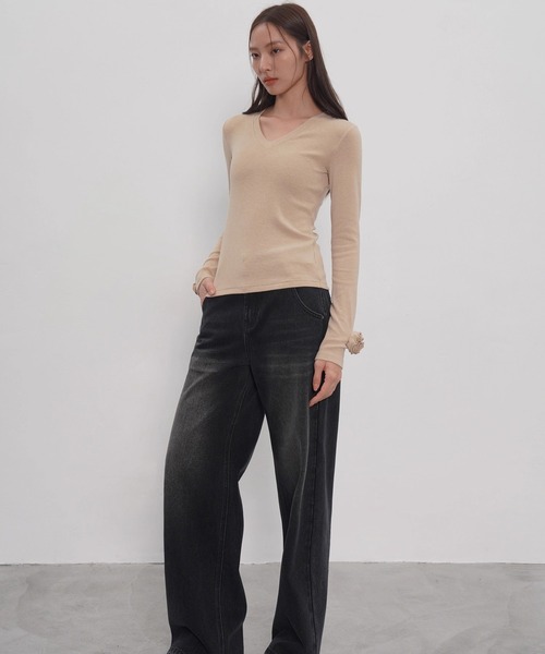EIGHTHMONTH（エイスマンス）の「フラワーモチーフVネックニット EM25a149【EIGHTHMONTH】（Tシャツ/カットソー・レディース・ベージュ/ブラック・M/S）」の9枚目の写真
