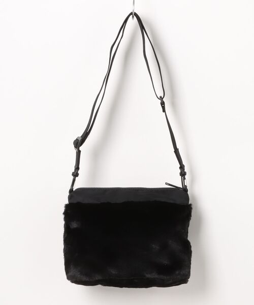 Carhartt（カーハート）の「Carhartt WIP/カーハート ダブリューアイピー ショルダーバック W OLNEY BAG I035360（ショルダーバッグ・レディース・ブラック・FREE）」の8枚目の写真