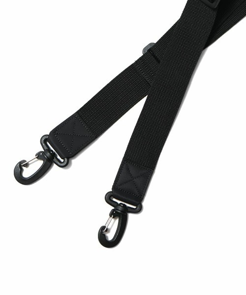 Carhartt（カーハート）の「Carhartt WIP/カーハート ダブリューアイピー ショルダーバック W OLNEY BAG I035360（ショルダーバッグ・レディース・ブラック・FREE）」の6枚目の写真