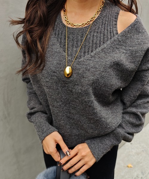 esutoreja（エストレジャ）の「タンクレイヤードVネックニット（ニット/セーター・レディース・ブラック/アイボリー/グレー・FREE）」の3枚目の写真