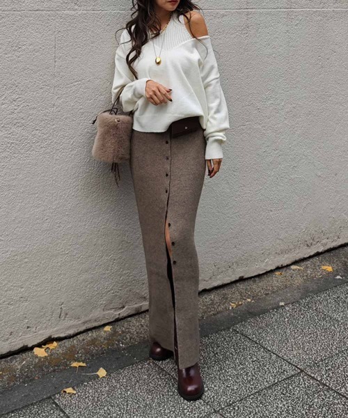 esutoreja（エストレジャ）の「タンクレイヤードVネックニット（ニット/セーター・レディース・ブラック/アイボリー/グレー・FREE）」の5枚目の写真