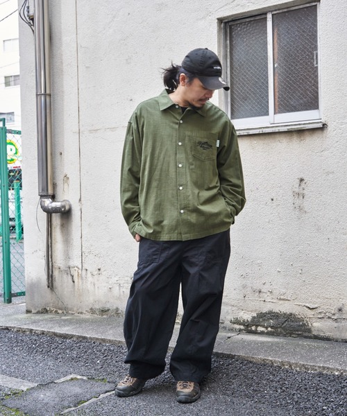 NO NEED(ノーニード)の「トラ麻ライク刺繍シャツ(シャツ/ブラウス・メンズ・ブラック/カーキ/アイボリー・M/L/LL)」の8枚目の写真