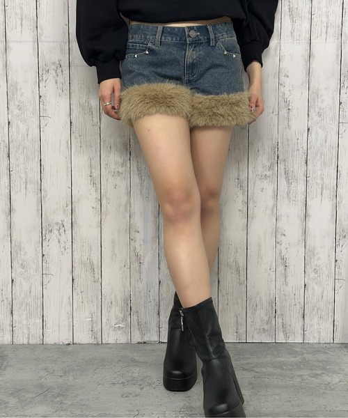 GORGE(ゴージ)の「《裾ファー付き×デニム素材》デニムショートパンツ/秋冬Y2K(その他パンツ・レディース・ネイビー/ブルー・F)」の6枚目の写真