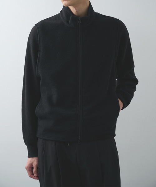 markaware（マーカウェア）の「SUPER 130s ウールナッピング / ジップアップベスト /（ベスト・メンズ・ブラック・1/2）」の6枚目の写真