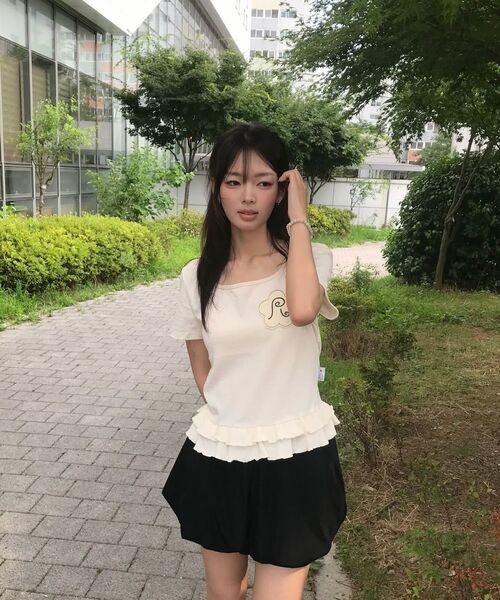 RuNaKi'Hu'（ルナキフ）の「WXT047 フリルレイヤードスクエアネックショートスリーブ (アイボリー)（Tシャツ/カットソー・レディース・その他・1/2）」の17枚目の写真
