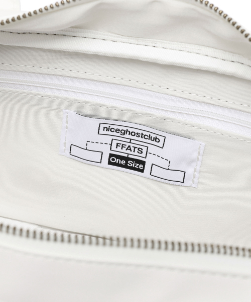 NICE GHOST CLUB（ナイスゴーストクラブ）の「FFATS BAGUETTE BAG_WHITE(NG2EMUAB49A)（トートバッグ・レディース・ホワイト・FREE）」の5枚目の写真