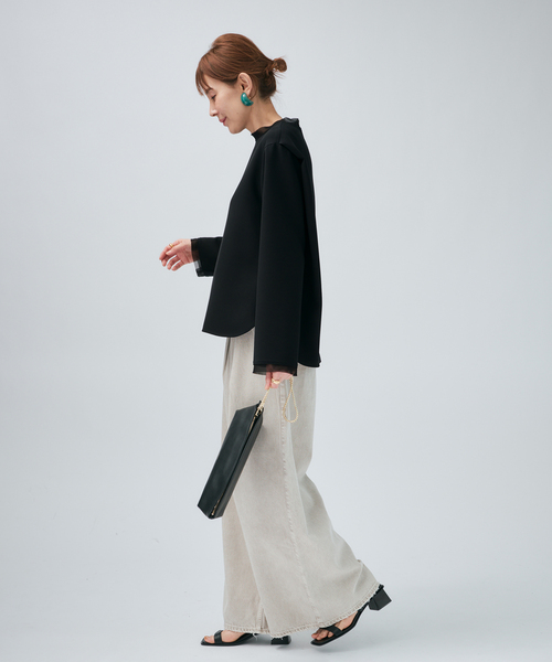 VERMEIL par iena(ヴェルメイユパーイエナ)の「Minimal Double Cross ブラウス(シャツ/ブラウス・レディース・ブラック/ホワイト・FREE)」の4枚目の写真