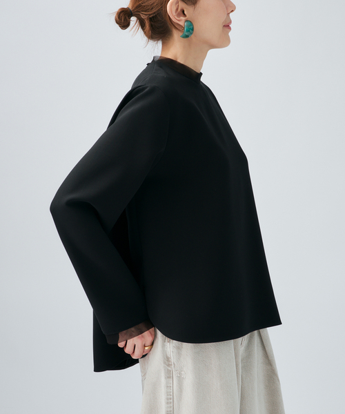 VERMEIL par iena(ヴェルメイユパーイエナ)の「Minimal Double Cross ブラウス(シャツ/ブラウス・レディース・ブラック/ホワイト・FREE)」の8枚目の写真