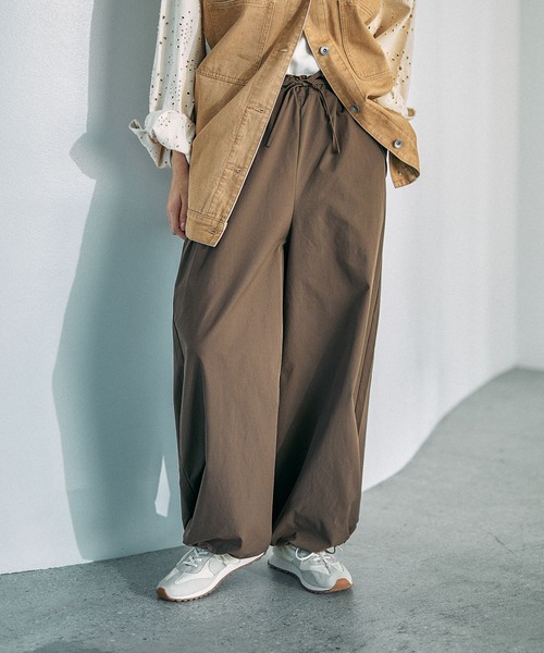 LEPSIM(レプシィム)の「ワイドパラシュートパンツ 630170(その他パンツ・レディース・チャコールグレー/ピンク/カーキブラウン・FREE)」の19枚目の写真