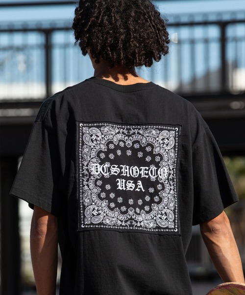DC(ディーシー)の「DC/ディーシー 半袖 Tシャツ バックプリント バンダナ柄 DST262008(Tシャツ/カットソー・メンズ・スミクロ/ベージュ/ネイビー/ブラック・M/L/XL/S/2XL)」の10枚目の写真