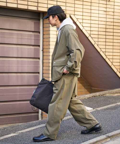 CIAOPANIC TYPY（チャオパニックティピー）の「【molmol】撥水/洗濯可/男女兼用/ドライバーズワイドパンツ/ミノテックリップ（スラックス・メンズ・オリーブ/チャコールグレー・MEDIUM/LARGE）」の3枚目の写真