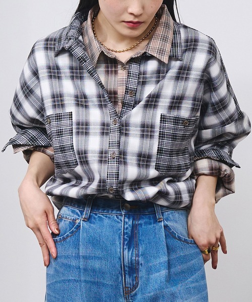 ROSE BUD(ローズバッド)の「MIXED CHECK SHIRTS(シャツ/ブラウス・レディース・ベージュ/ブラック・ONE SIZE)」の1枚目の写真