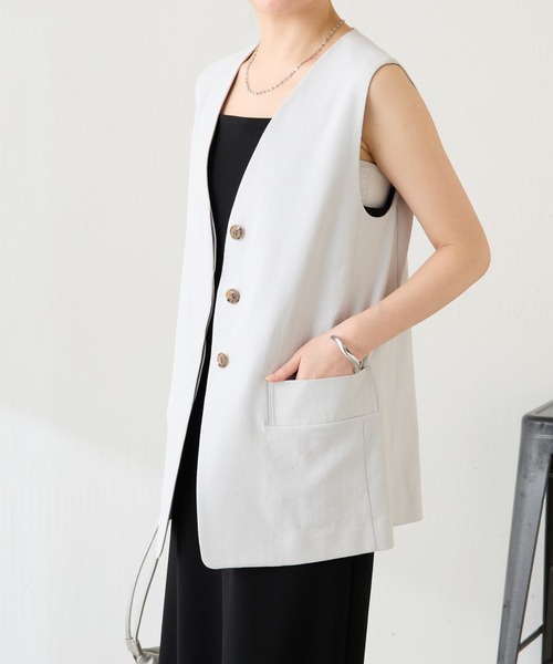 COLLAGE GALLARDAGALANTE（コラージュガリャルダガランテ）の「シェルタリングジレ/セットアップ可（ベスト・レディース・ライトグレー/ブラウン・FREE）」の4枚目の写真